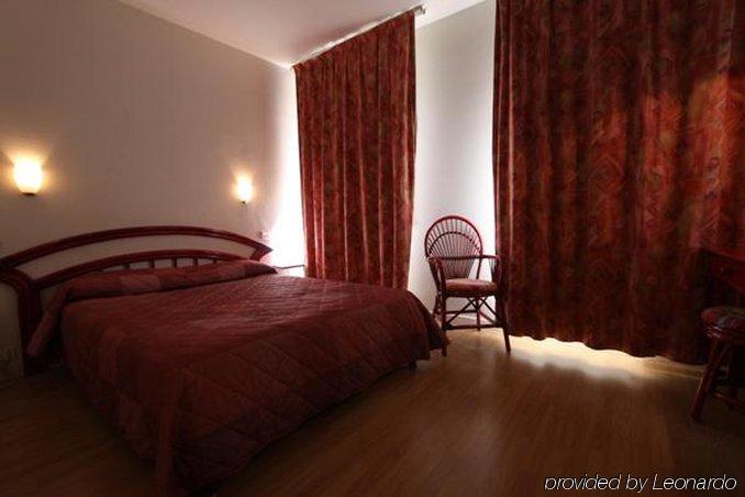 Garden Hotel Tuluza Pokój zdjęcie